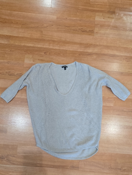 Express Sweaters - Express Light Gray V-Neck Ribbed Sweater